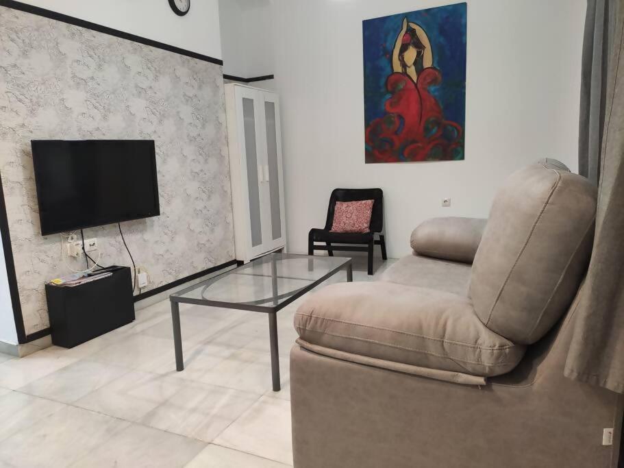 C Palacio Parking Segun Disponibilidad Siviglia Esterno foto